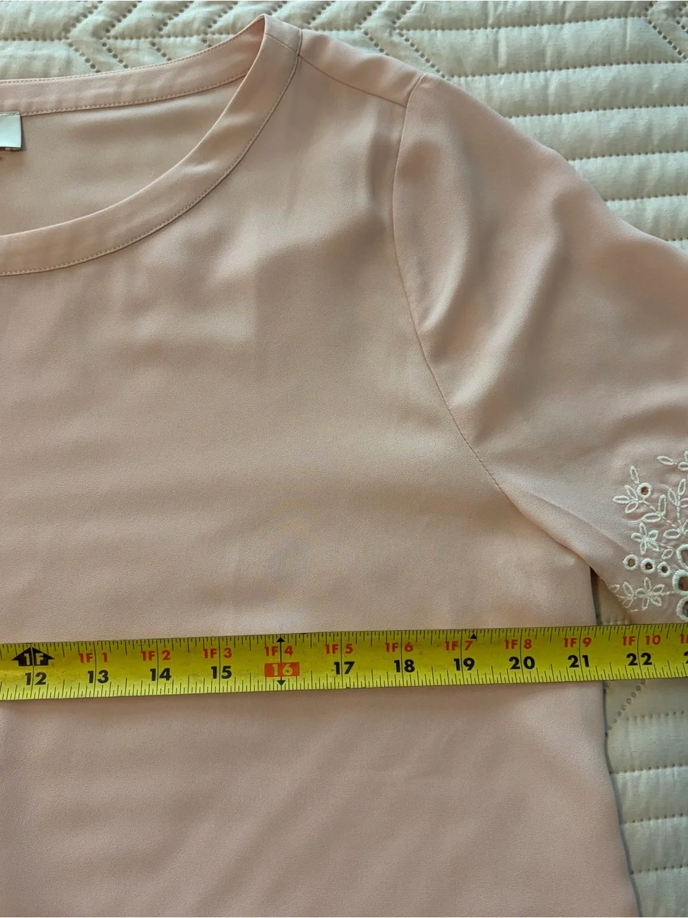 LOFT Blush Pink Long-Sleeve Lace-Inset Blouse
Size L - Picture 5 of 8
